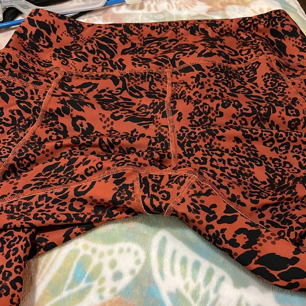 Burnt Orange Bebe Sport Capri 🔥 - Picture 9 of 9